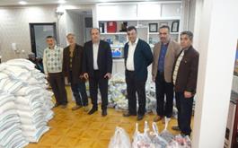 به مناسبت عید نوروز سبد کالا بین نیازمندان استان قزوین توسط موسسه خیریه کارگزاران زیارتی طاها توزیع شد