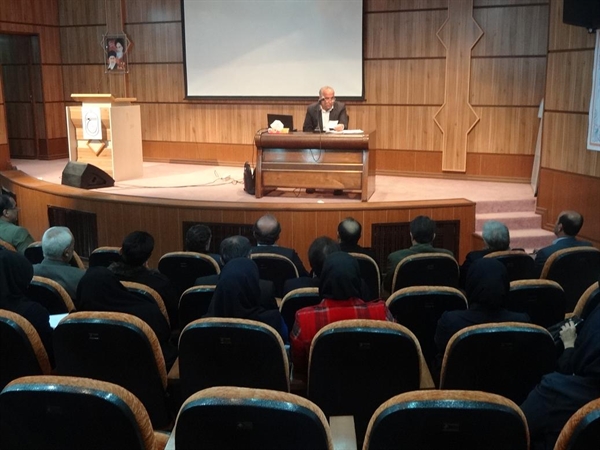 برگزاری جلسه تشریح عملیات عمره مفرده 94-93 در حج و زیارت استان قزوین